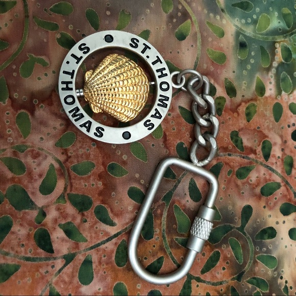 Two Caribbean Keychains - Picture 6 of 7